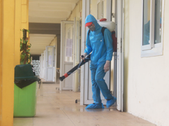 Phun khử khuẩn toàn bộ 143 điểm thi THPT ở Hà Nội 