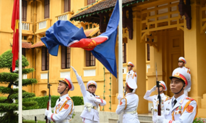 Lễ thượng cờ kỷ niệm 53 năm Ngày thành lập ASEAN