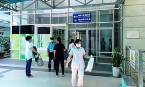 Thêm 2 nhân viên y tế làm việc tại Bệnh viện Đà Nẵng mắc COVID-19