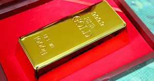 Giá vàng hôm nay 10/8: Giảm nhẹ trước áp lực chốt lời