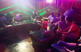 Lén mở karaoke cho hàng chục người hát hò, phê ma túy bất chấp lệnh cấm