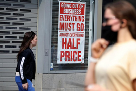 COVID-19: 730.000 người Anh mất việc, Indonesia thử nghiệm vaccine trên người