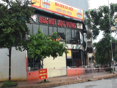 Video: Phong tỏa quán bia hơi có người nghi nhiễm COVID-19 ở Hà Nội