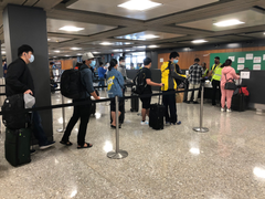 Đưa hơn 340 công dân Việt Nam từ Mỹ về nước an toàn