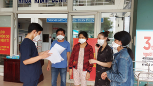 Thêm 5 bệnh nhân COVID-19 ở Đà Nẵng khỏi bệnh, xuất viện