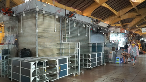 Không có khách nước ngoài, hàng loạt sạp hàng chợ Bến Thành đóng cửa