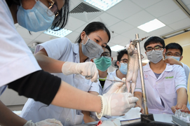 Dự kiến điểm chuẩn Đại học Y Hà Nội tăng cao