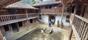  'Dinh thự họ Vương kêu cứu': Tiền đi đâu? Trách nhiệm ở đâu?