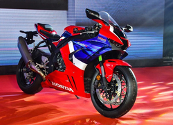 Chi tiết Honda CBR1000RR-R 2020 giá từ 949 triệu tại Việt Nam