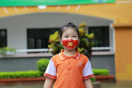 Học sinh Hà Nội vẽ khẩu trang lên mặt, truyền thông điệp phòng chống COVID-19