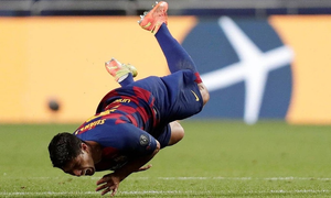 Bản đồ nhiệt kỳ lạ của Suarez trong trận thua nhục nhã của Barca