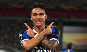 Tiền đạo từng gãy mũi ở Mỹ Đình đưa Inter Milan vào chung kết Europa League