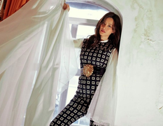 Đông Nhi khoe thần thái nhẹ nhõm, thanh thoát dù mang bầu 7 tháng