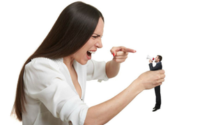 Thất vọng vì vợ không chịu làm thủ môn