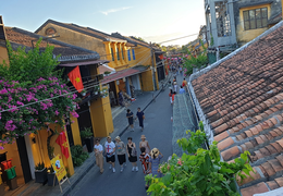 Xét nghiệm COVID-19 miễn phí cho du khách có nhu cầu rời Hội An