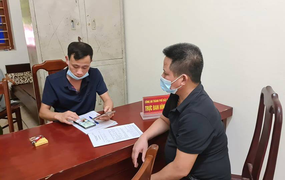 Triệu tập chủ quán bắt khách quỳ vì 'bóc phốt' đồ ăn có sán