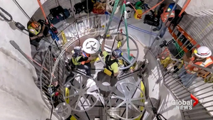 Tỷ phú giàu nhất thế giới xây dựng 'siêu đồng hồ' 10.000 năm tuổi làm gì?