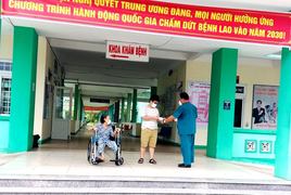 Bác sĩ Bệnh viện Đà Nẵng mắc COVID-19 được xuất viện