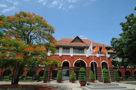 Đồng Nai phạt trường đón 800 học sinh tới học bất chấp lệnh cấm