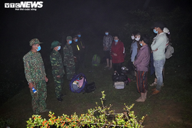 Cuộc chạm mặt lúc nửa đêm của bộ đội biên phòng và người vượt biên bất hợp pháp