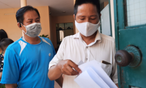 Sổ tạm trú thiếu 2 ngày, con không được vào lớp 1 trường công ở TP.HCM