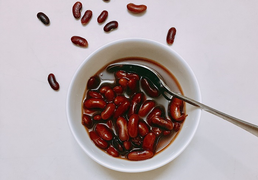 Vì sao 'dân FA' đua nhau ăn đậu đỏ trong ngày Thất tịch để thoát ế?