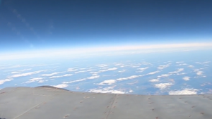 Ngắm khung cảnh Trái Đất từ tầng bình lưu trên buồng lái tiêm kích MiG-31