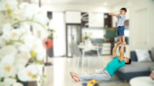 Nghệ sĩ Quốc Cơ trổ tài làm xiếc cùng con trai 