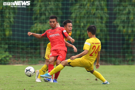 HLV Park Hang Seo triệu tập U22 Việt Nam, quân Nam Định đông hơn cả HAGL