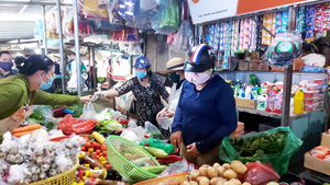 Thêm 5 người trong gia đình bệnh nhân 1017 ở Đà Nẵng dương tính với SARS-CoV-2