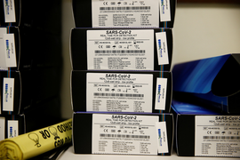 Bộ xét nghiệm Trung Quốc lỗi, 3.700 người Thụy Điển dương tính giả COVID-19 