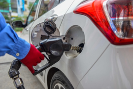 Ngày mai, giá xăng có thể tăng