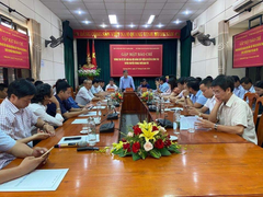 Bí thư Quảng Bình chỉ đạo dừng chi 2,2 tỷ đồng mua cặp da tặng đại biểu