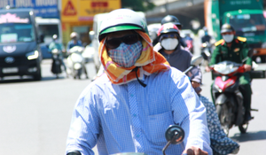 Nắng nóng trên 40 độ C tiếp tục thiêu đốt Bắc và Trung Bộ