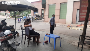 Bé gái 6 tuổi ở Hà Nội rơi từ tầng 12 chung cư xuống đất