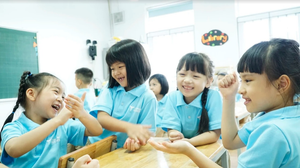 Lễ tựu trường nhuộm màu xanh hạnh phúc