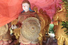 Hàng chục pho tượng người lính gây tranh cãi ở Lâm Đồng: Yêu cầu trả về nơi mua