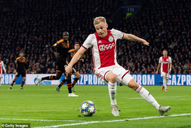 Man Utd chiêu mộ thành công Donny van de Beek 