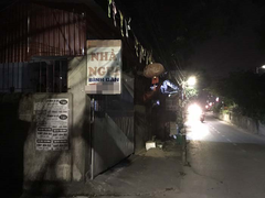 Kẻ giết người tình của vợ tại nhà nghỉ ra đầu thú sau 5 giờ bỏ trốn