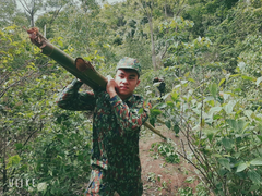 Lính biên phòng lấy rừng làm nhà ngăn COVID-19 vùng biên giới Việt - Lào