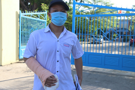 Đứt gân tay phải, thí sinh thi tốt nghiệp THPT tại Quảng Nam làm bài thế nào?