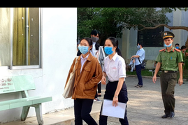 Đề tiếng Anh 'dễ thở', thí sinh nhẹ nhõm khép lại kỳ thi tốt nghiệp THPT đợt 2