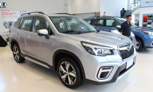 Ô tô nhập khẩu giảm giá hàng trăm triệu đồng