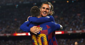 Messi miễn cưỡng ở lại, Barcelona đem Griezmann làm 'vật tế'?