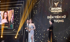 Hồng Diễm cùng phim 'Hoa hồng trên ngực trái' đại thắng tại VTV Awards 2020
