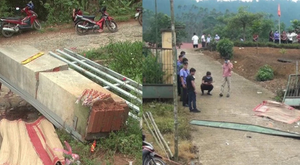 Cổng trường sập đè chết 3 học sinh: Hiệu trưởng lên tiếng