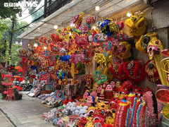 Chuyện lạ mùa Trung thu: Đèn lồng càng nhỏ càng đắt