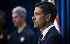 An ninh Mỹ yêu cầu ngừng xem xét việc Nga can thiệp bầu cử Tổng thống 2020