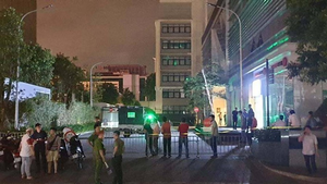 Đôi nam nữ nhảy từ tầng 35 chung cư tự tử: Do bị ngăn cấm tình cảm