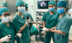 Cứu sống bé gái 10 tháng tuổi hóc dị vật trong thành phế quản